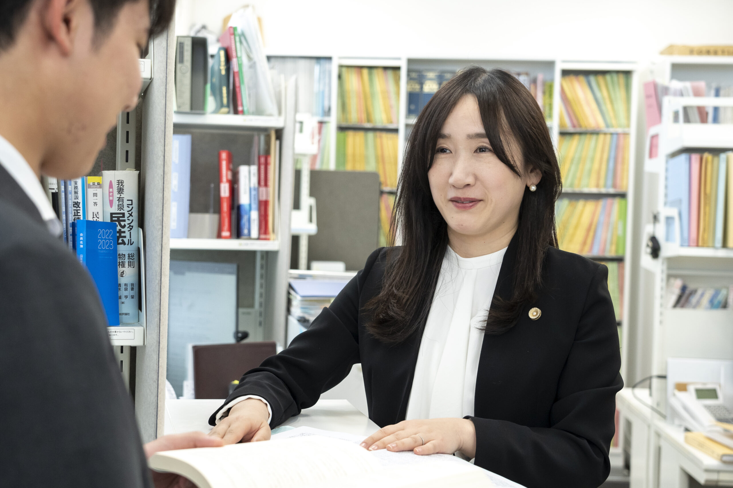 弁護士と事務員のチーム